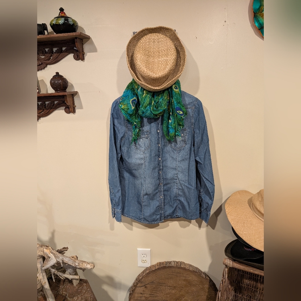 Faded Glory Jean Shirt Large Blue Wash Denim.